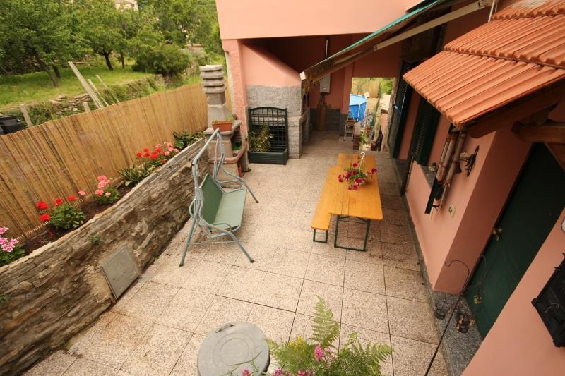 casa indipendente in vendita a Prelà in zona Tavole