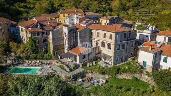 appartamento in vendita a Prelà in zona Tavole