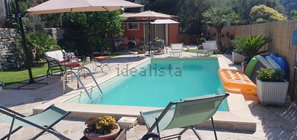 casa indipendente in vendita a Prelà