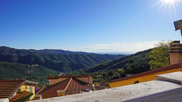 casa indipendente in vendita a Prelà in zona Valloria