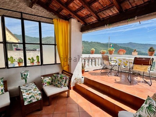casa indipendente in vendita a Prelà in zona Valloria