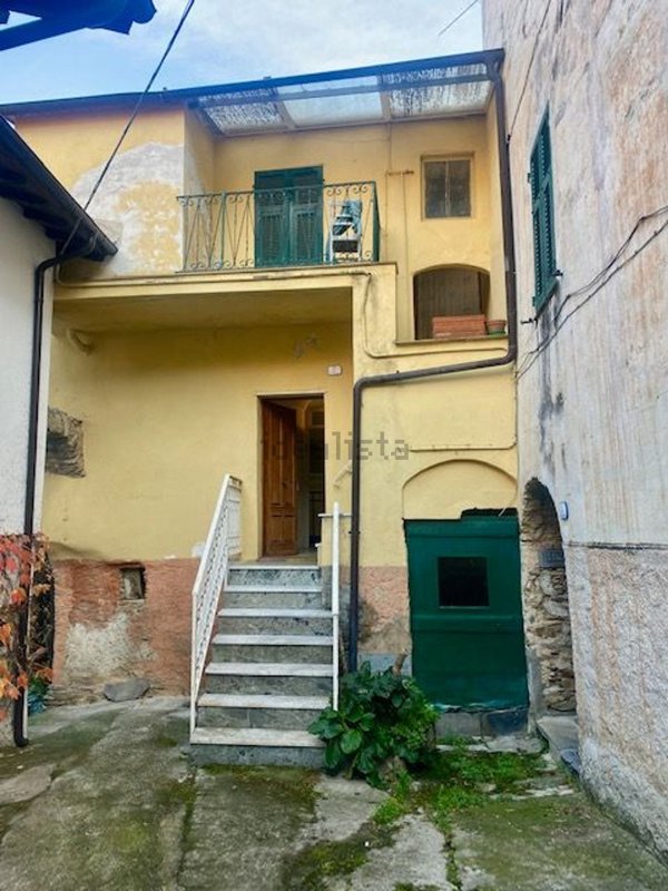 appartamento in vendita a Prelà in zona Tavole