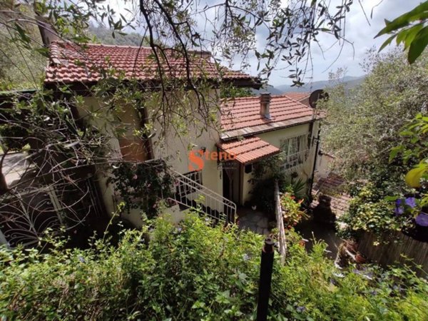 casa indipendente in vendita a Prelà