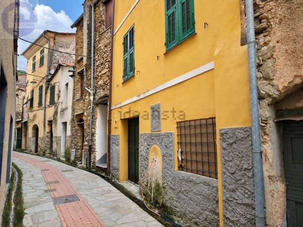 appartamento in vendita a Prelà in zona Tavole
