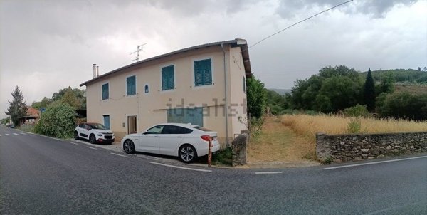 casa indipendente in vendita a Ranzo