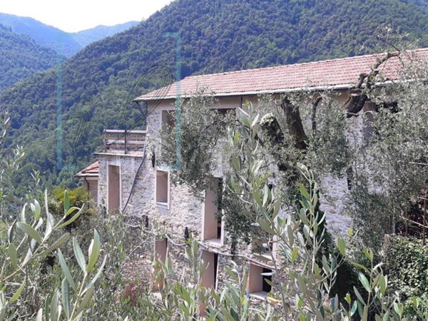 casa indipendente in vendita a Ranzo