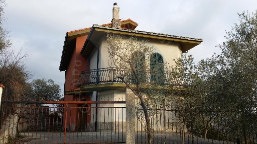 casa indipendente in vendita a Ranzo