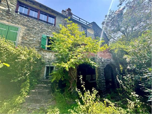 casa indipendente in vendita a Ranzo