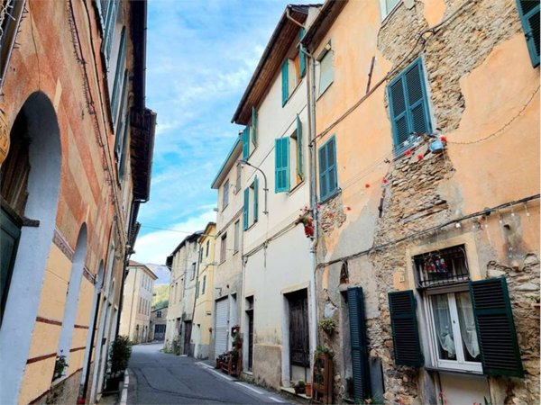 intera palazzina in vendita a Ranzo