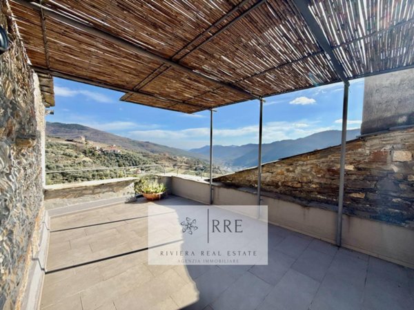 casa indipendente in vendita a Ranzo