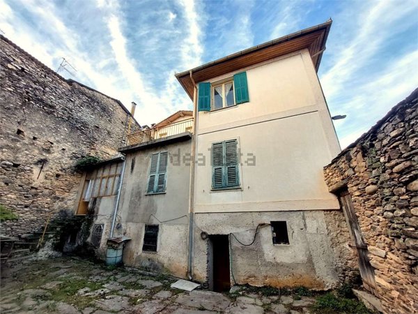 locale di sgombero in vendita a Ranzo