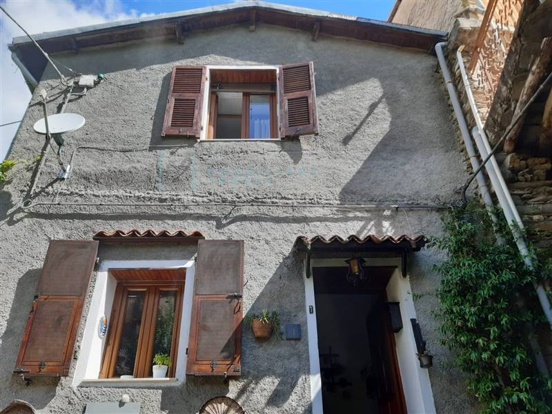 casa indipendente in vendita a Rezzo