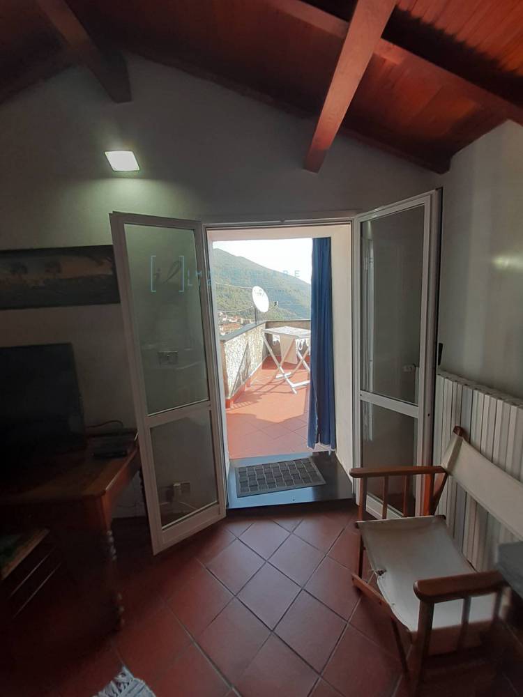 casa indipendente in vendita a Rezzo
