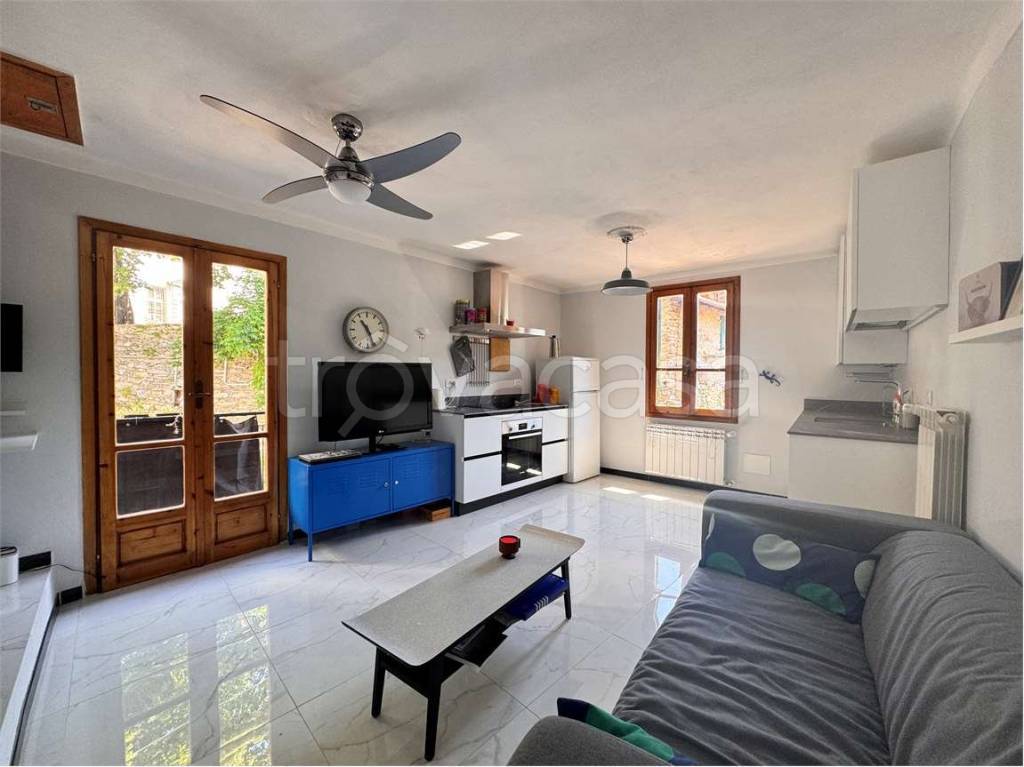 casa indipendente in vendita a Rezzo