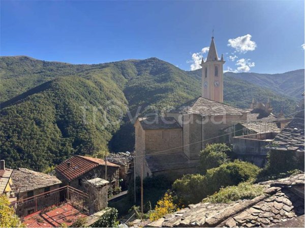 casa indipendente in vendita a Rezzo in zona Cenova