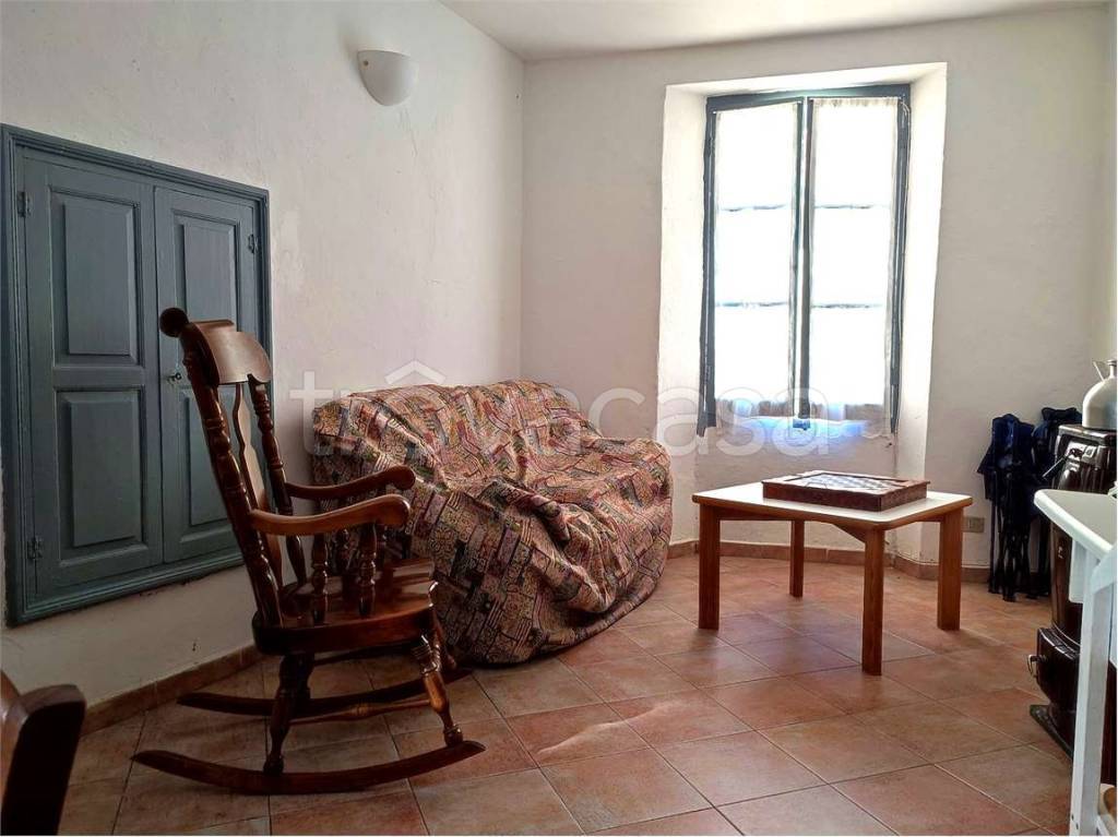 appartamento in vendita a Rezzo in zona Lavina