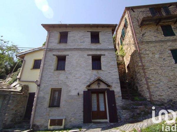 casa indipendente in vendita a Rezzo