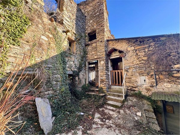 rudere in vendita a Rezzo in zona Cenova