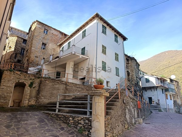 appartamento in vendita a Rezzo