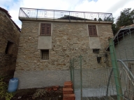 casa indipendente in vendita a Rezzo