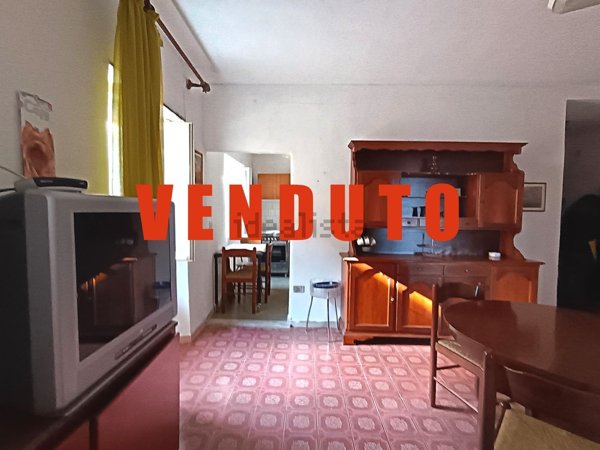 appartamento in vendita a Rezzo in zona Cenova