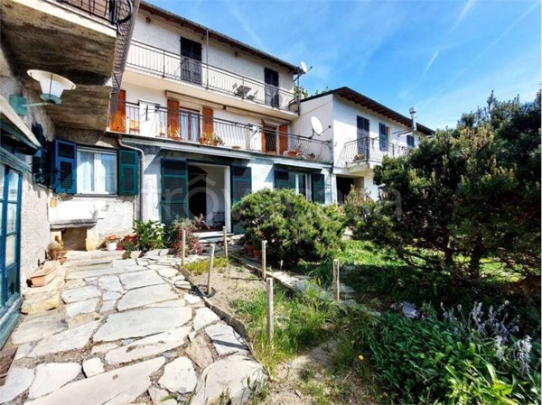 appartamento in vendita a Rezzo in zona Cenova
