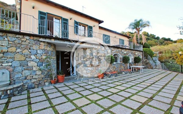 casa indipendente in vendita a Riva Ligure