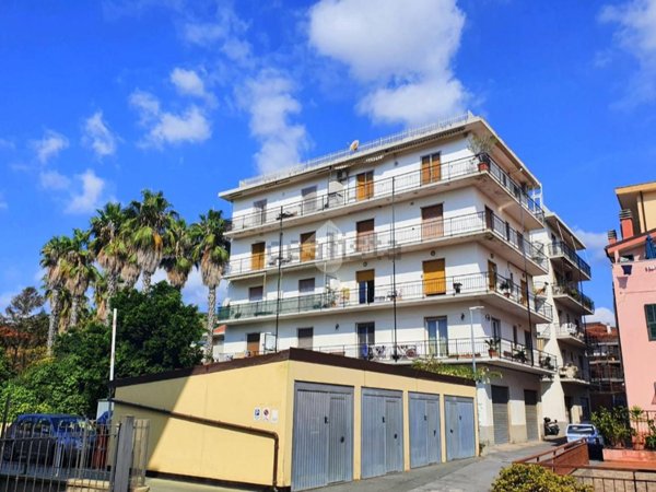 locale di sgombero in vendita a Riva Ligure