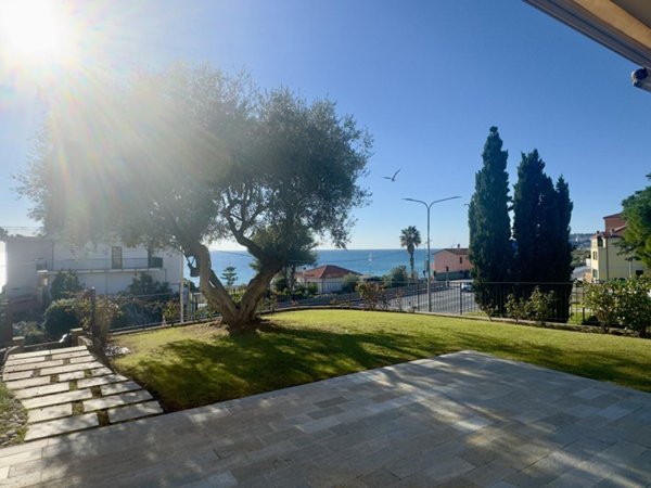appartamento in vendita a Riva Ligure in zona Casai