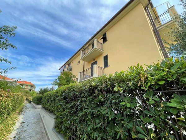 appartamento in vendita a Riva Ligure