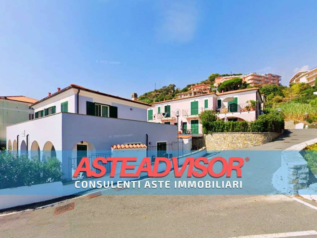 appartamento in vendita a Riva Ligure in zona Casai