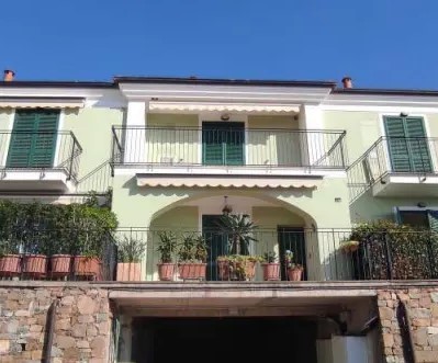casa indipendente in vendita a Riva Ligure in zona Casai