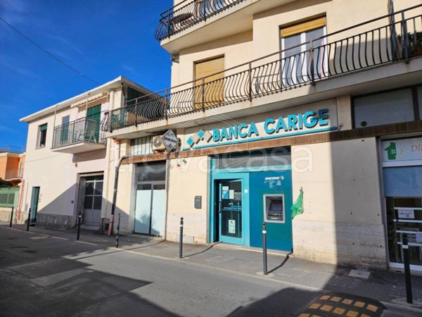trivano in vendita a Riva Ligure