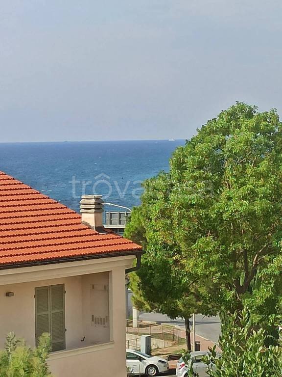 appartamento in vendita a Riva Ligure