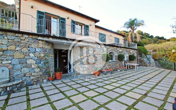 casa indipendente in vendita a Riva Ligure