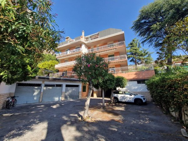 appartamento in vendita a Riva Ligure