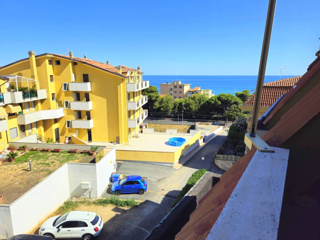 appartamento in vendita a Riva Ligure