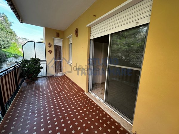 appartamento in vendita a Riva Ligure in zona Casai
