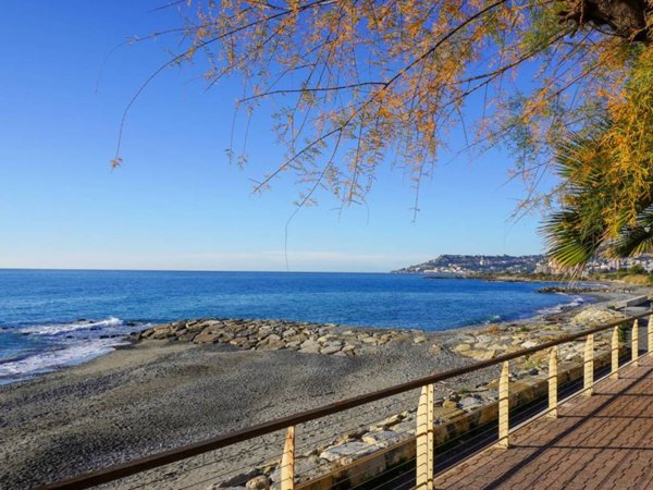 casa indipendente in vendita a Riva Ligure