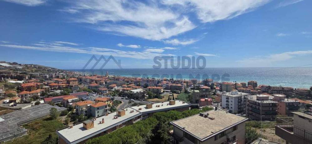 appartamento in vendita a Riva Ligure