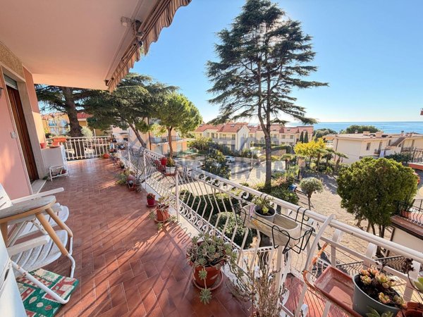 appartamento in vendita a Riva Ligure