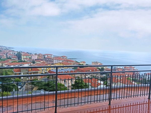 appartamento in vendita a Riva Ligure