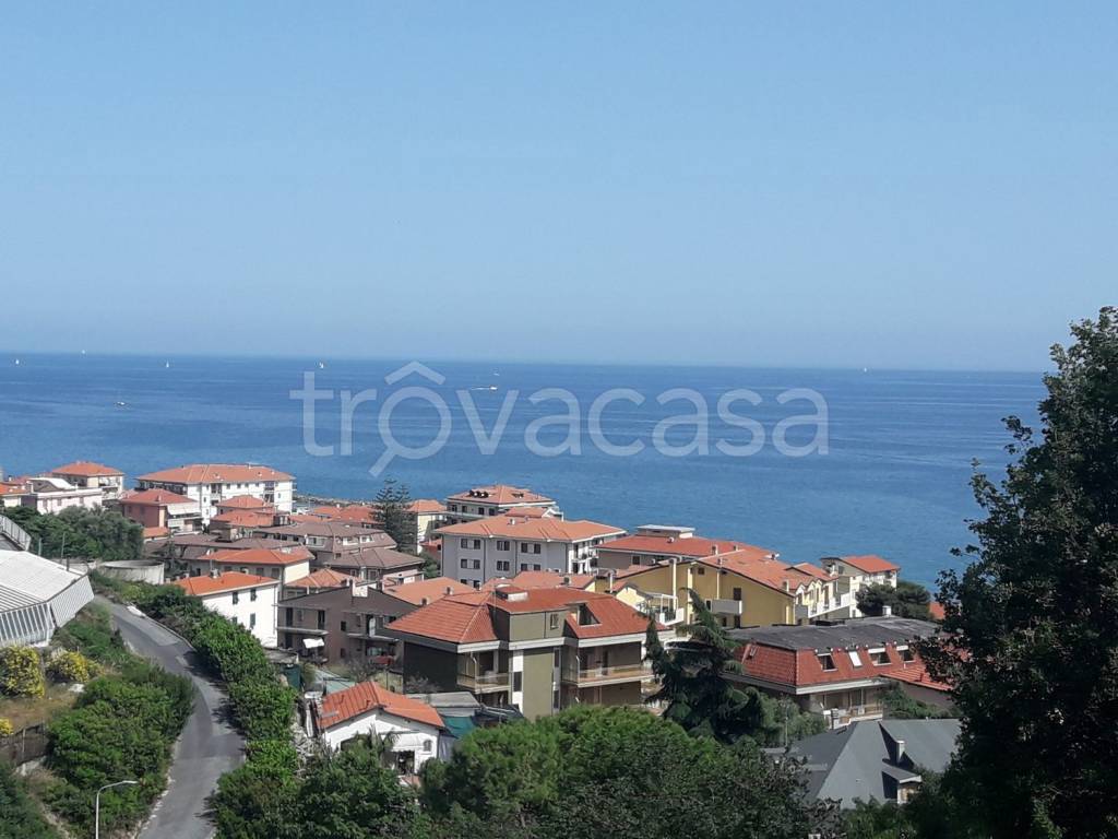 appartamento in vendita a Riva Ligure in zona Casai