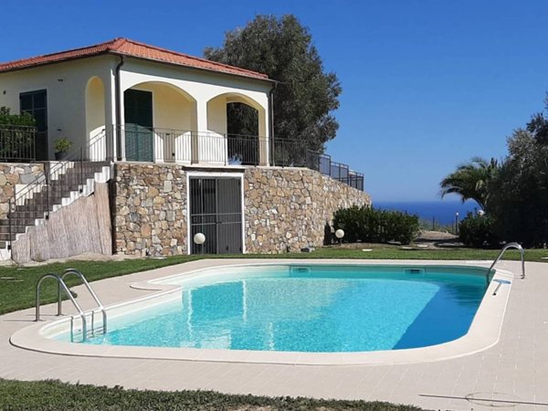 casa indipendente in vendita a Riva Ligure