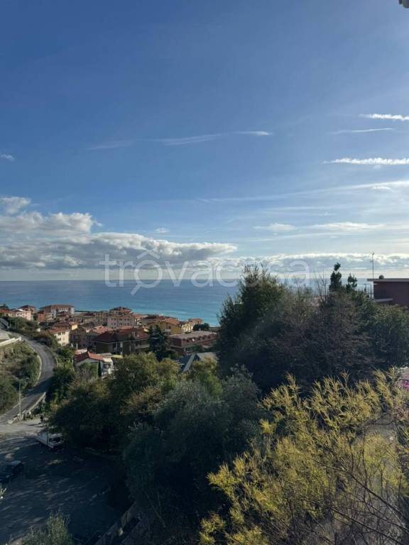 appartamento in vendita a Riva Ligure in zona Casai