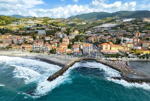 negozio in vendita a Riva Ligure