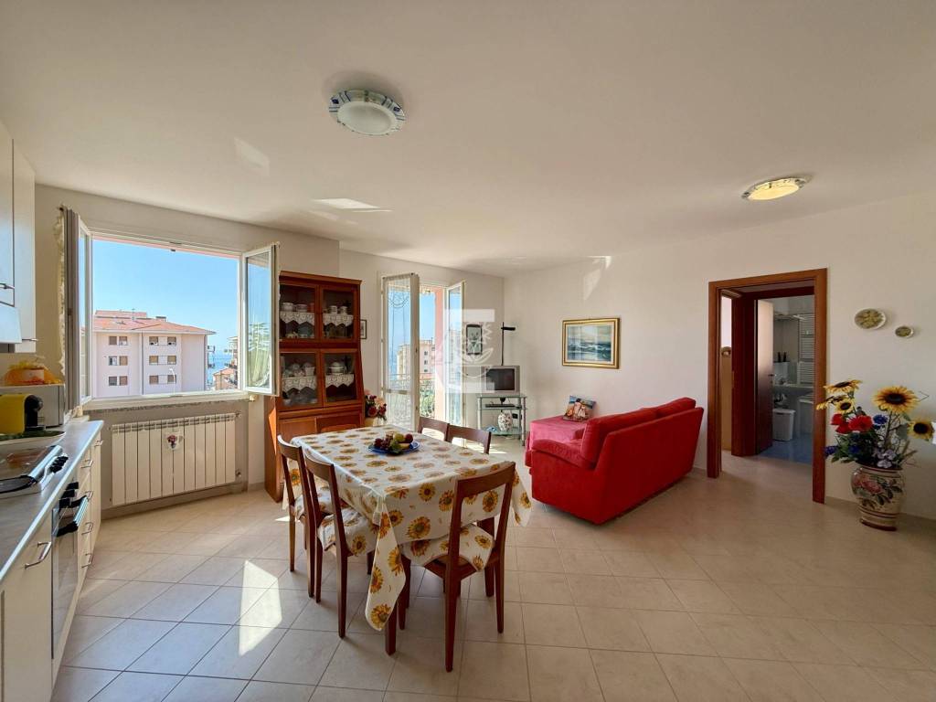 appartamento in vendita a Riva Ligure