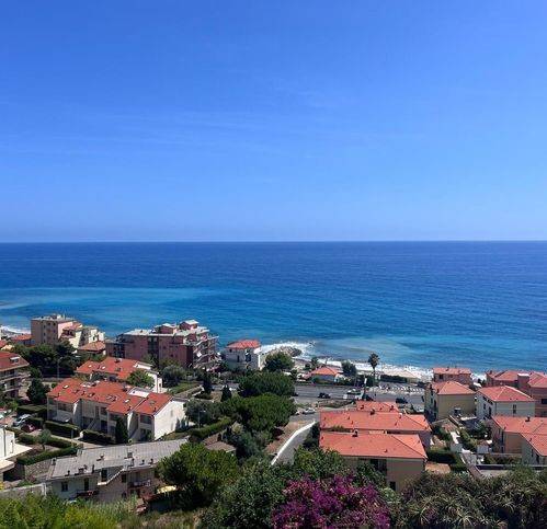 appartamento in vendita a Riva Ligure