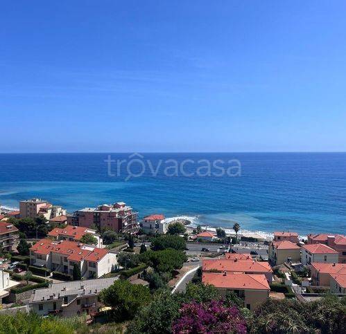 appartamento in vendita a Riva Ligure in zona Casai