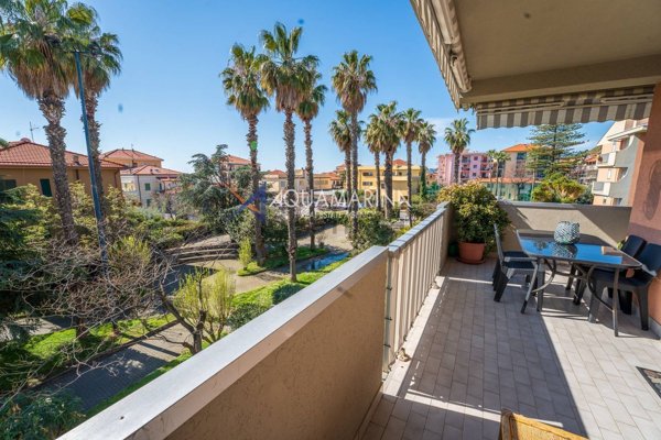 appartamento in vendita a Riva Ligure in zona Grange